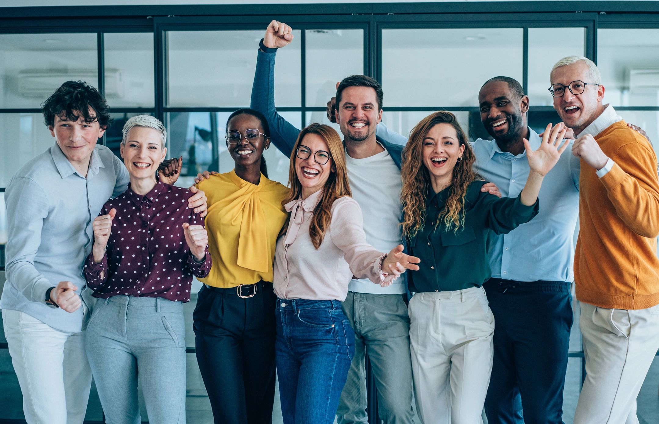 Grupo de mujeres empoderadas y positivas